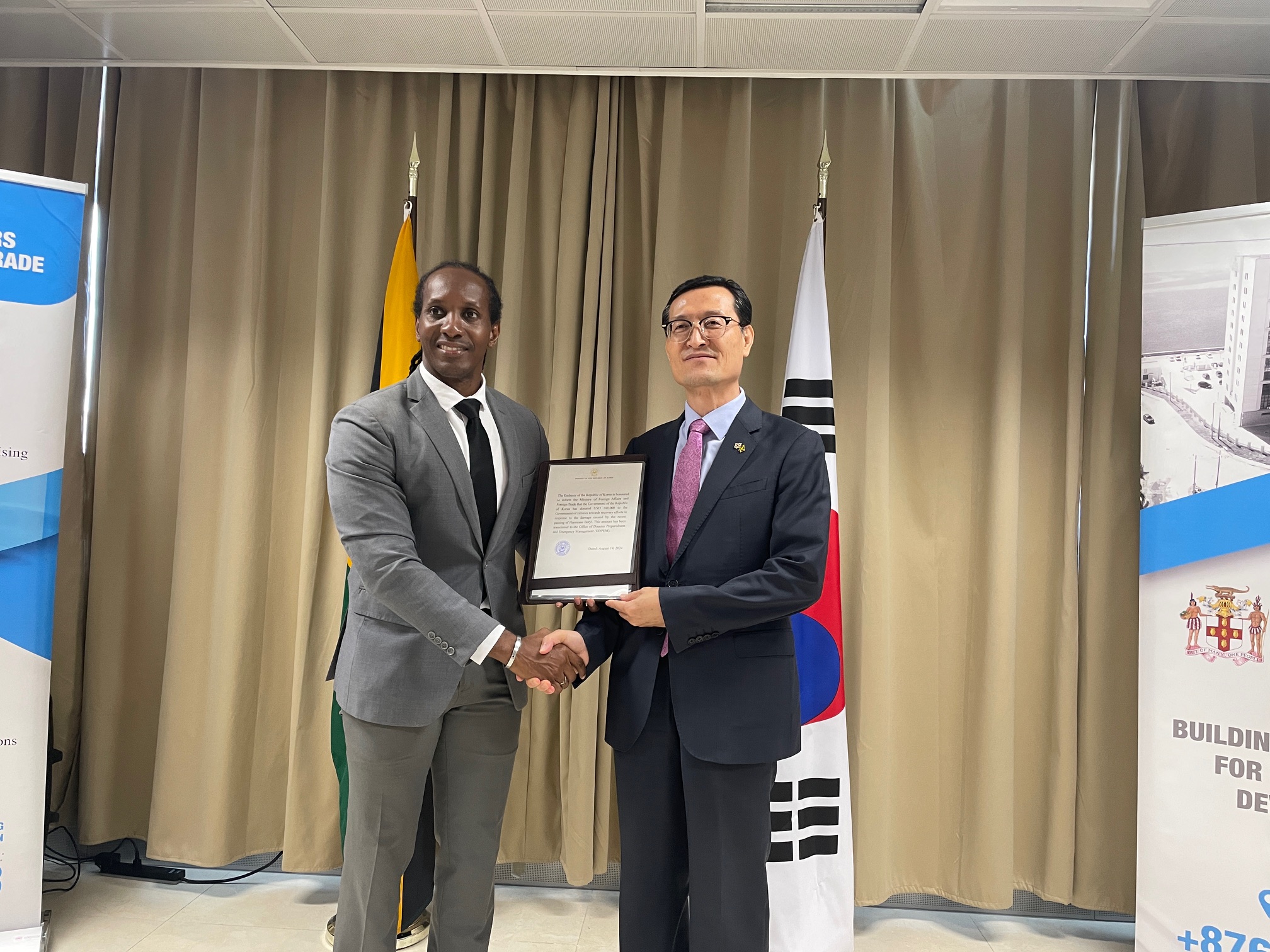 Handover ceremony of Humanitarian Aids (US$ 100,000) from the Republic of Korea to Jamaica